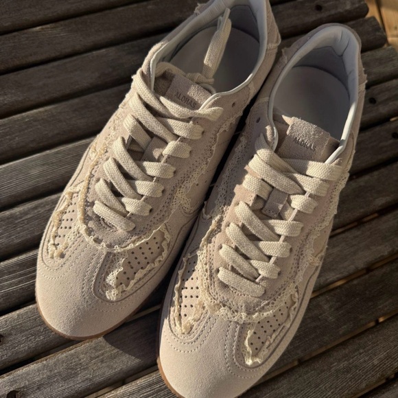 ALOHAS Cream Lace-Up Sneakers - Picture 4 of 8